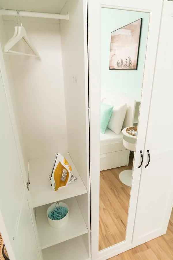 Apartment Spittelau Chillout Lounge Spacious Bright Contactless Selfcheckin Vienna Austria