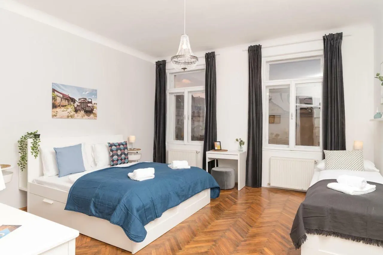 Spittelau Chillout Lounge Spacious Bright Contactless Selfcheckin فيينا النمسا