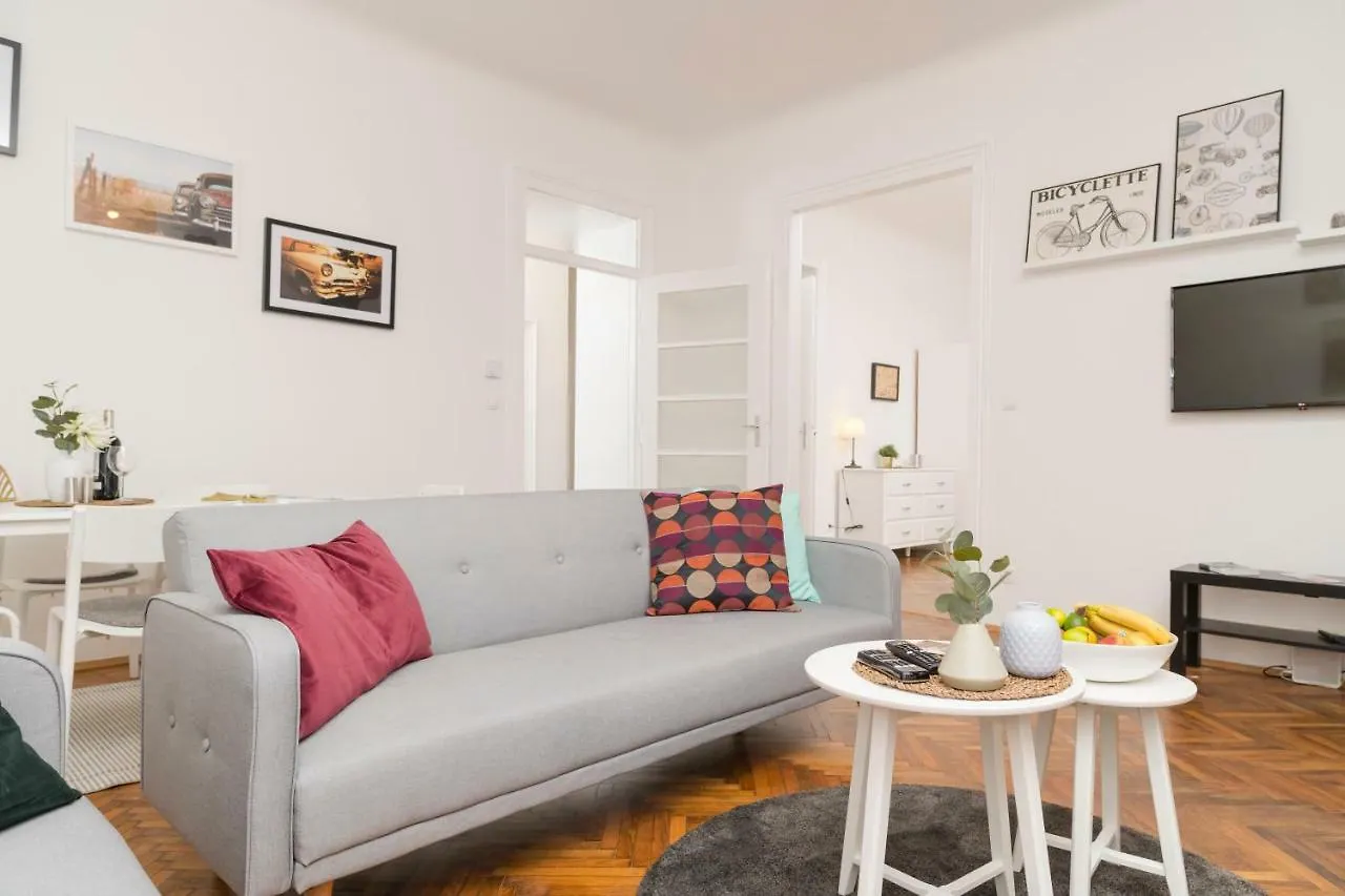 شقة Spittelau Chillout Lounge Spacious Bright Contactless Selfcheckin فيينا النمسا
