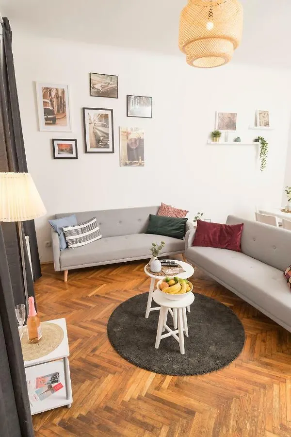 Ferienwohnung Spittelau Chillout Lounge by ichbucheAT Wien