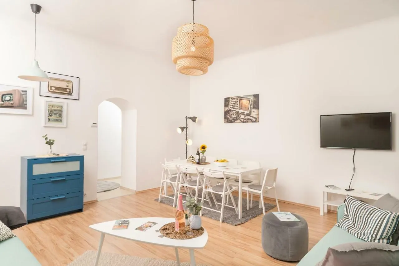 Ferienwohnung Spittelau Chillout Lounge by ichbucheAT Wien