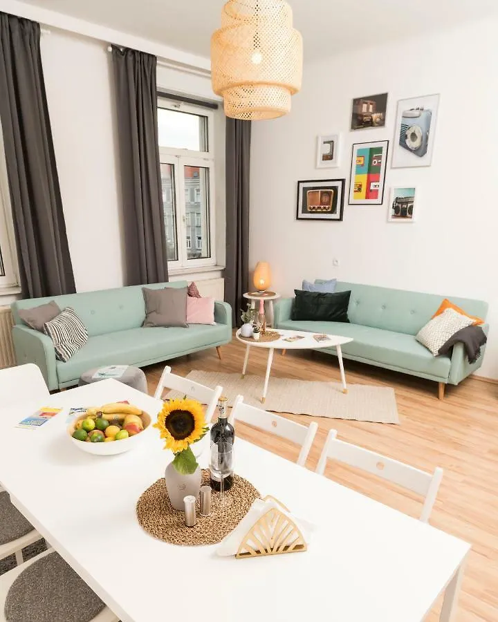 Apartment Ferienwohnung Spittelau Chillout Lounge by ichbucheAT Wien