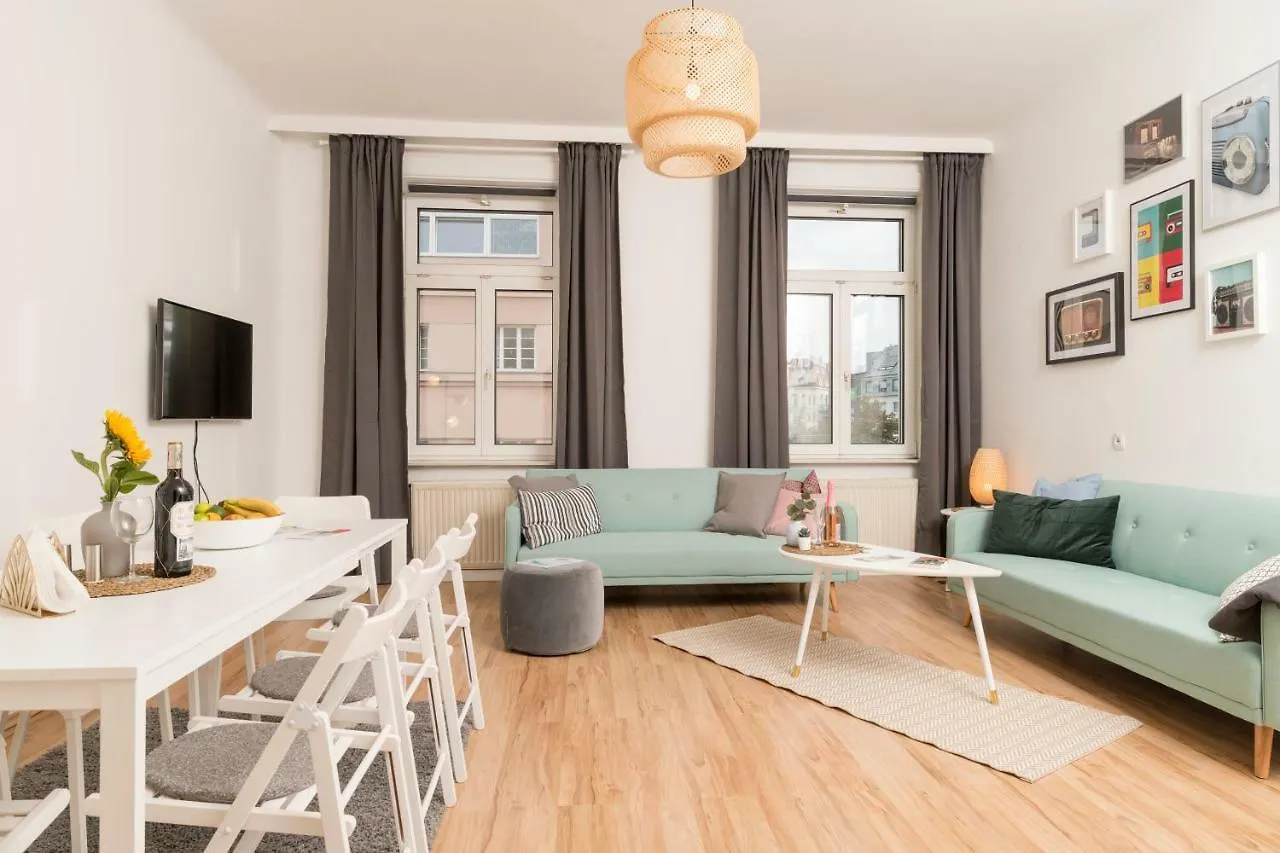 Spittelau Chillout Lounge Spacious Bright Contactless Selfcheckin فيينا النمسا