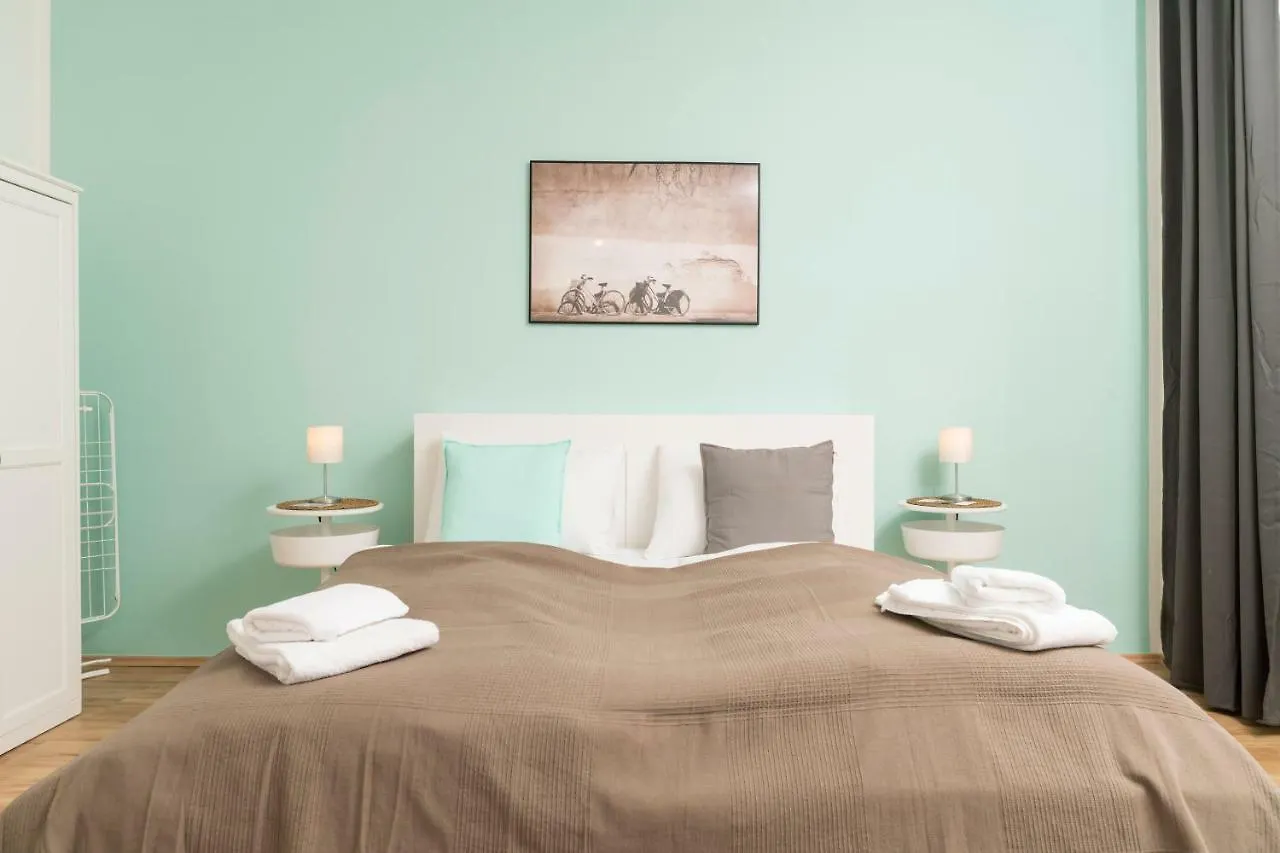 Apartamento Spittelau Spacious Bright Contactless Selfcheckin Central Metro Train Station Viena Áustria